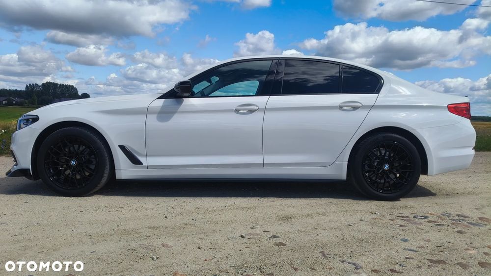 BMW Seria 5 520d xDrive Luxury Line sport - 3