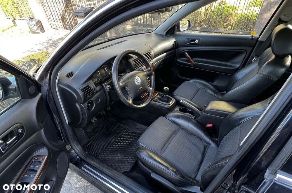 Volkswagen Passat 1.9 TDI Highline - 10