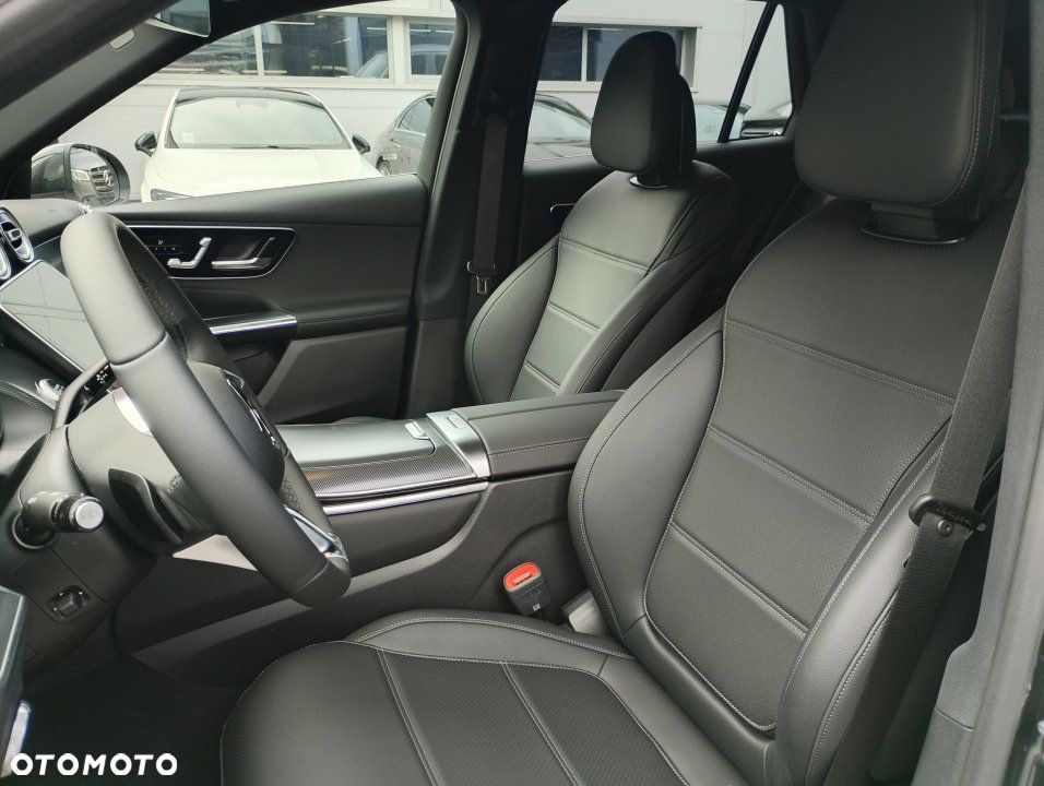 Mercedes-Benz GLC - 4