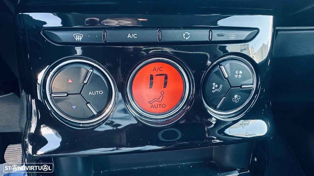 Citroën C3 1.2 VTi Exclusive - 20