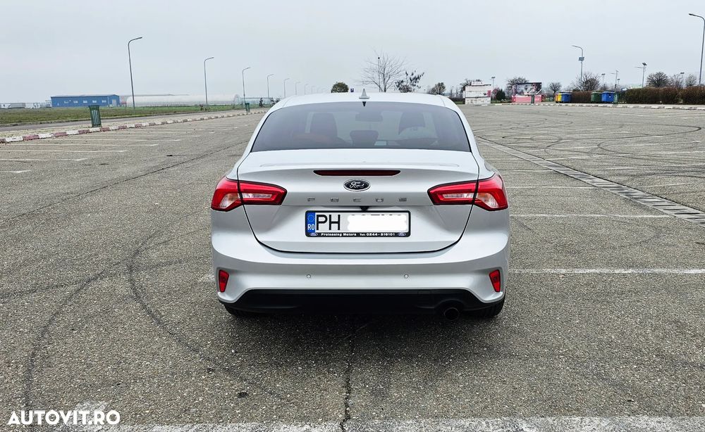 Ford Focus 1.0 EcoBoost Titanium X - 4