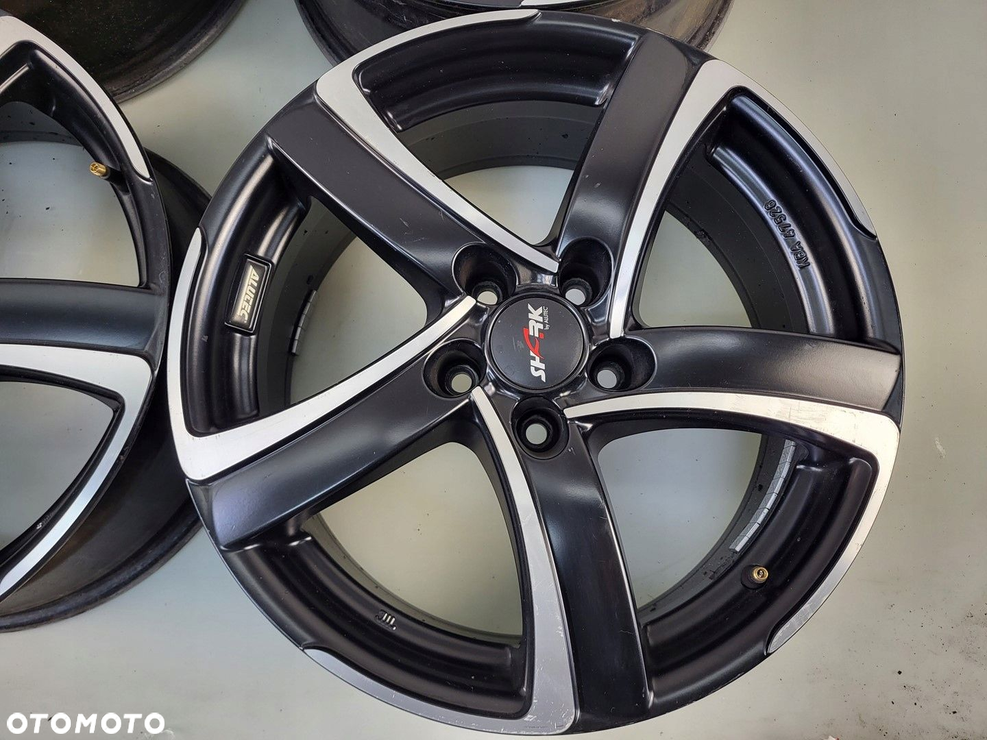 felgi aluminiowe 17" 7.5Jx17 ET38 5x110 SHARK ALUTEC KBA47328 - 3