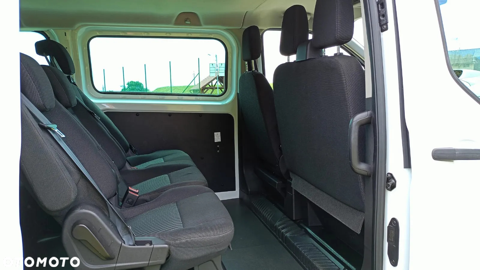 Ford Transit Custom - 13