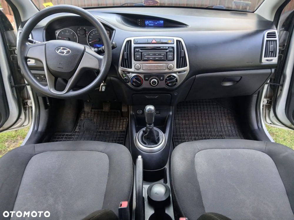 Hyundai i20 1.1 CRDi Classic + - 8