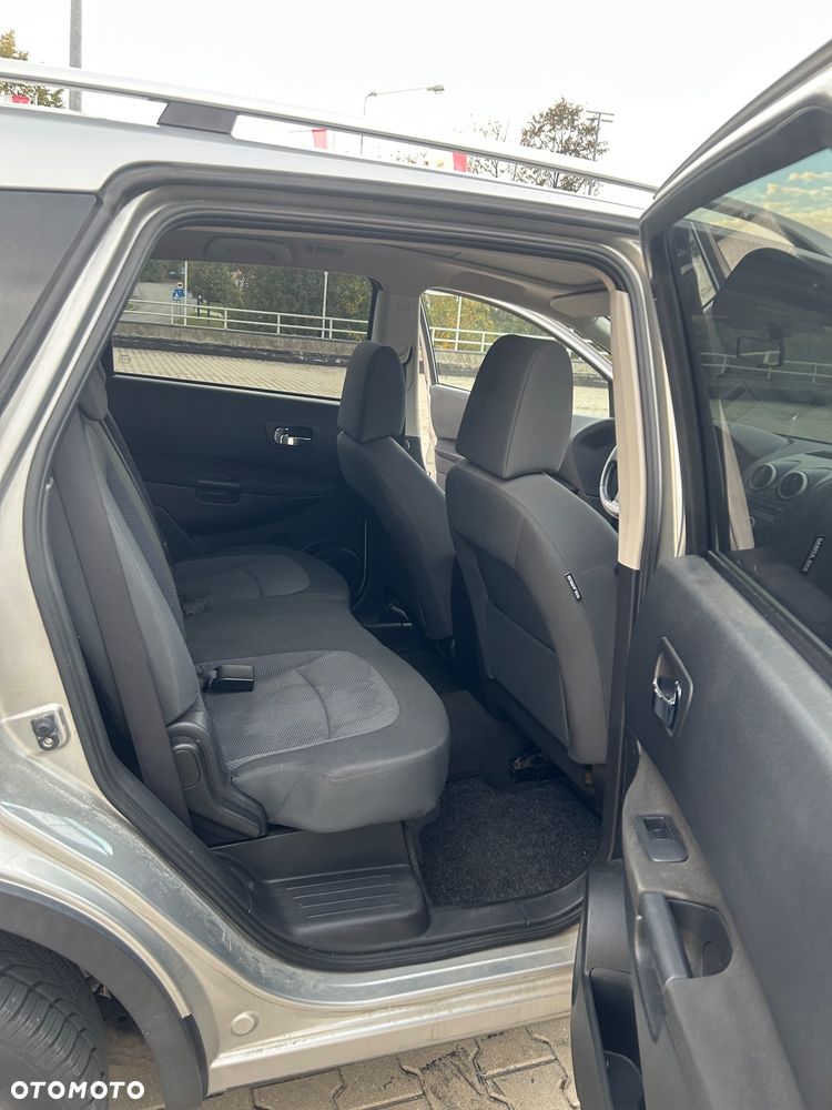 Nissan Qashqai+2 - 17