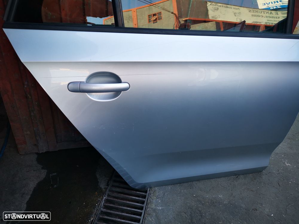 SKODA RAPID CARRINHA PORTA TRÁS DIREITA - PT472 - 3