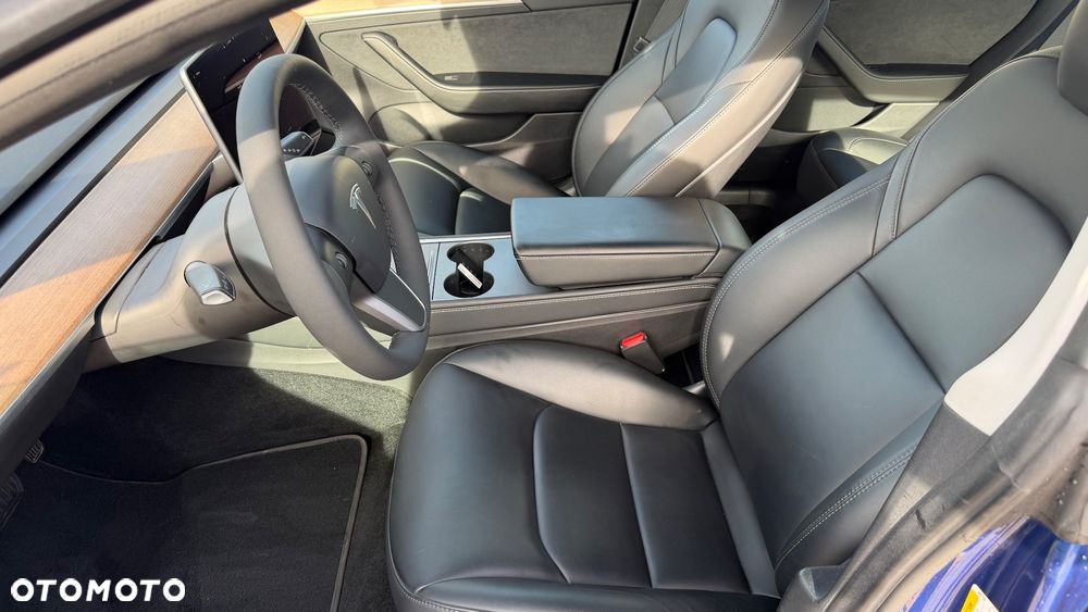Tesla Model 3 Long Range RWD Premium - 17