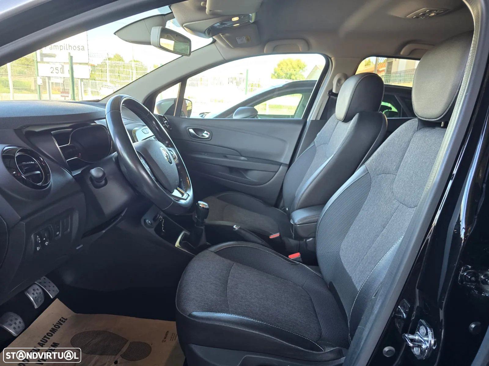 Renault Captur 1.3 TCe Exclusive - 11
