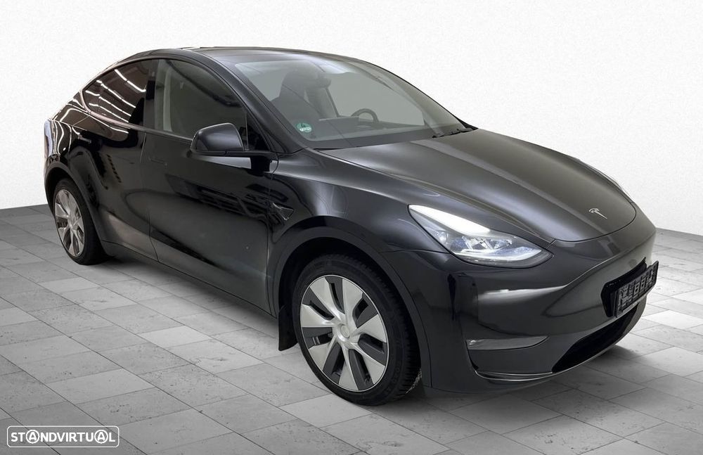 Tesla Model Y Long Range Dual Motor AWD - 1