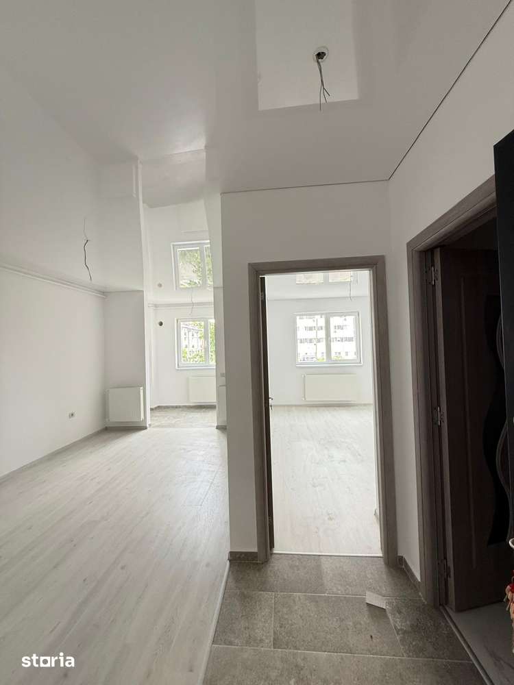 APARTAMENT 2 CAMERE 38 MP UTILI-IDEAL PENTRU INVESTITIE — fotografia 1