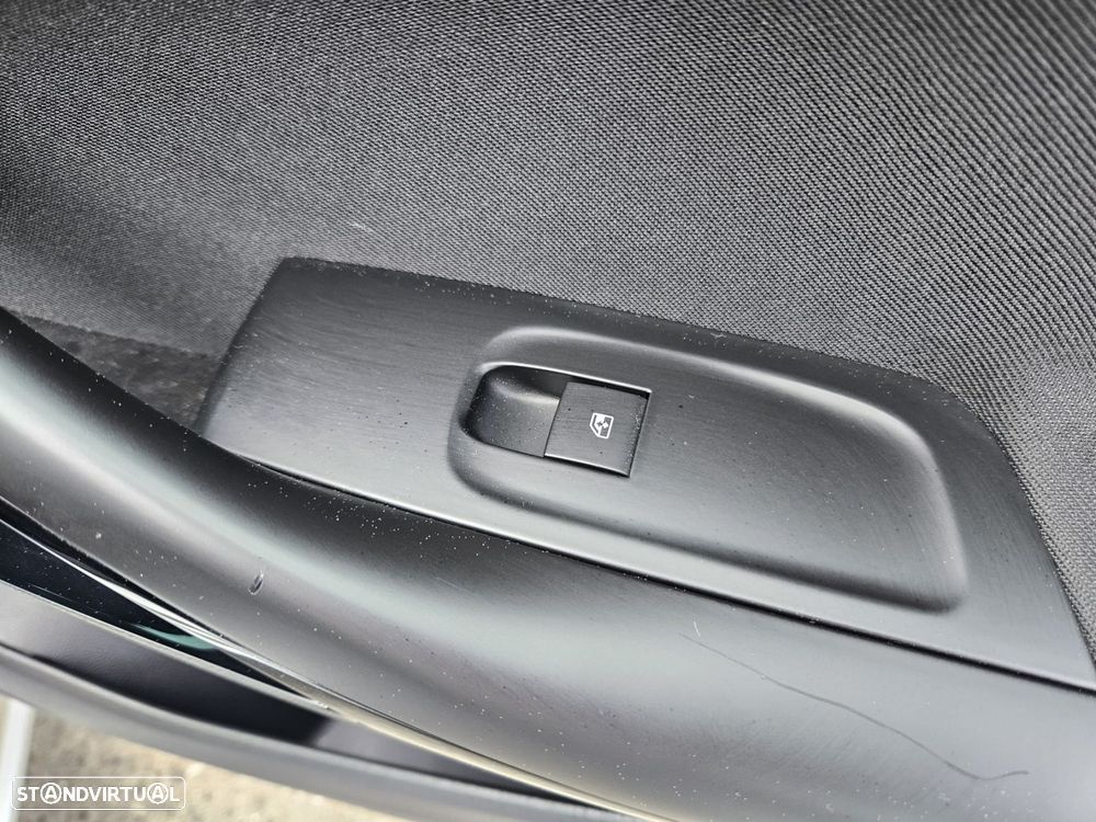 Opel Astra 1.0 Business Edition S/S - 42