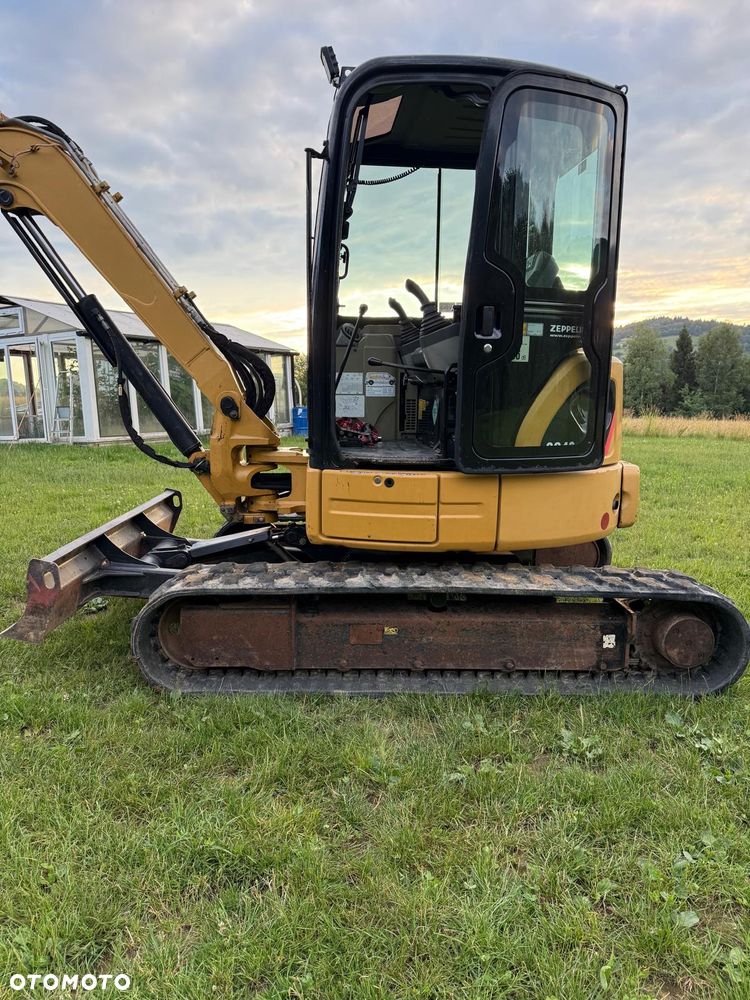 Caterpillar - 21