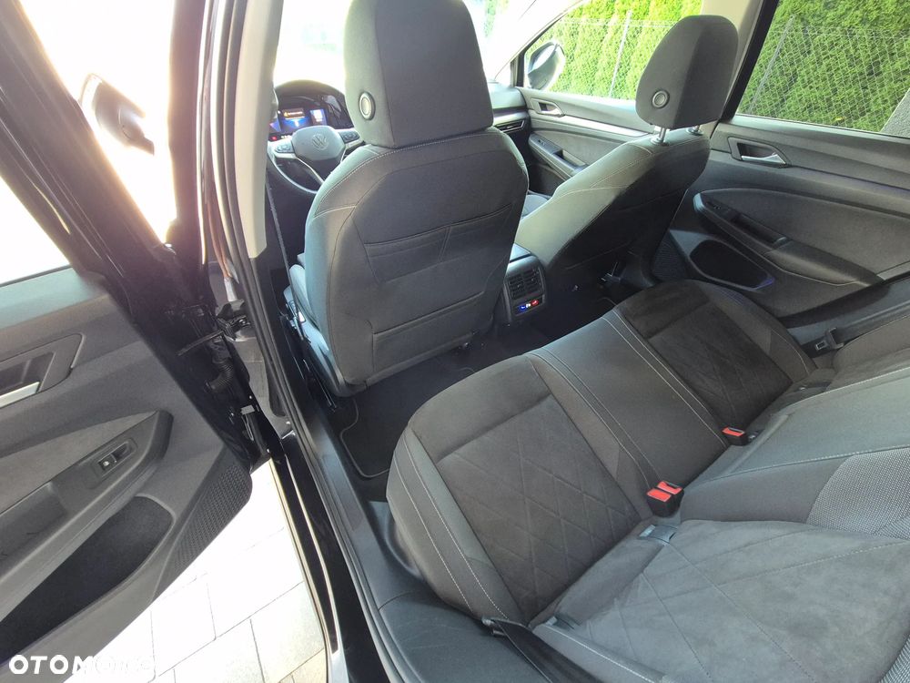 Volkswagen Golf 1.5 eTSI Style DSG - 29