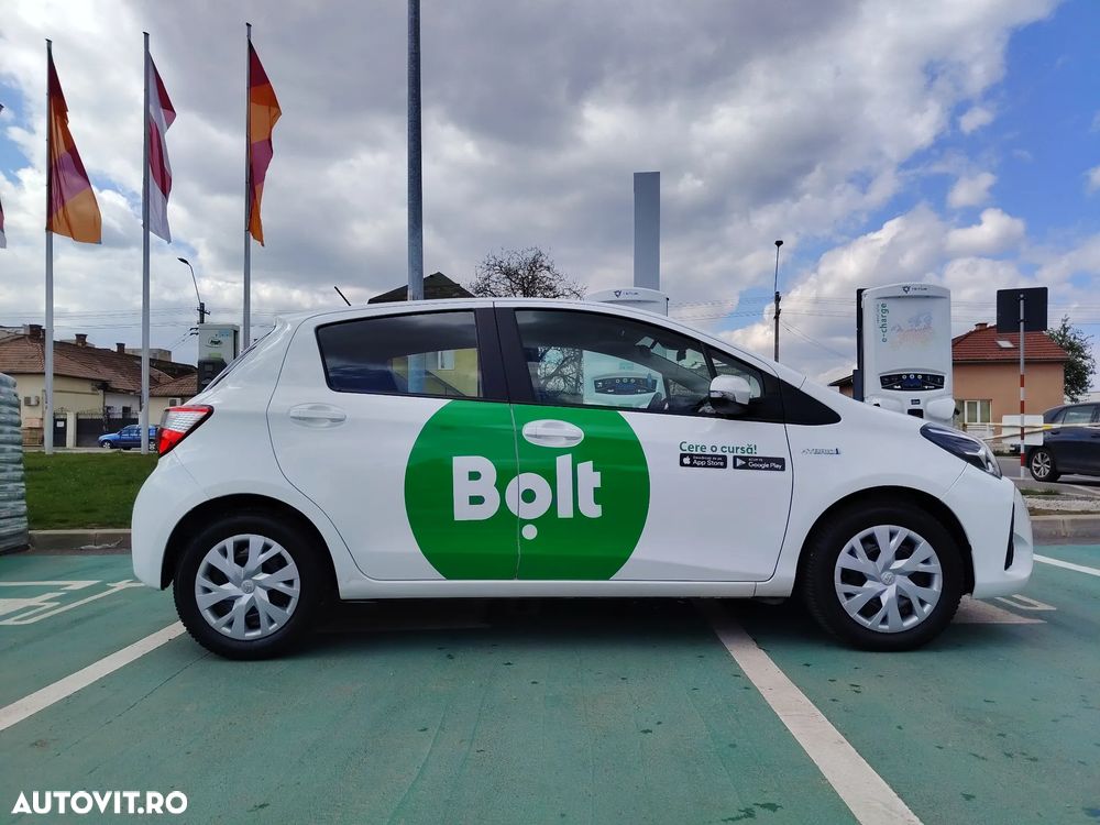 Toyota Yaris 1.5 VVT-i HSD Active - 6