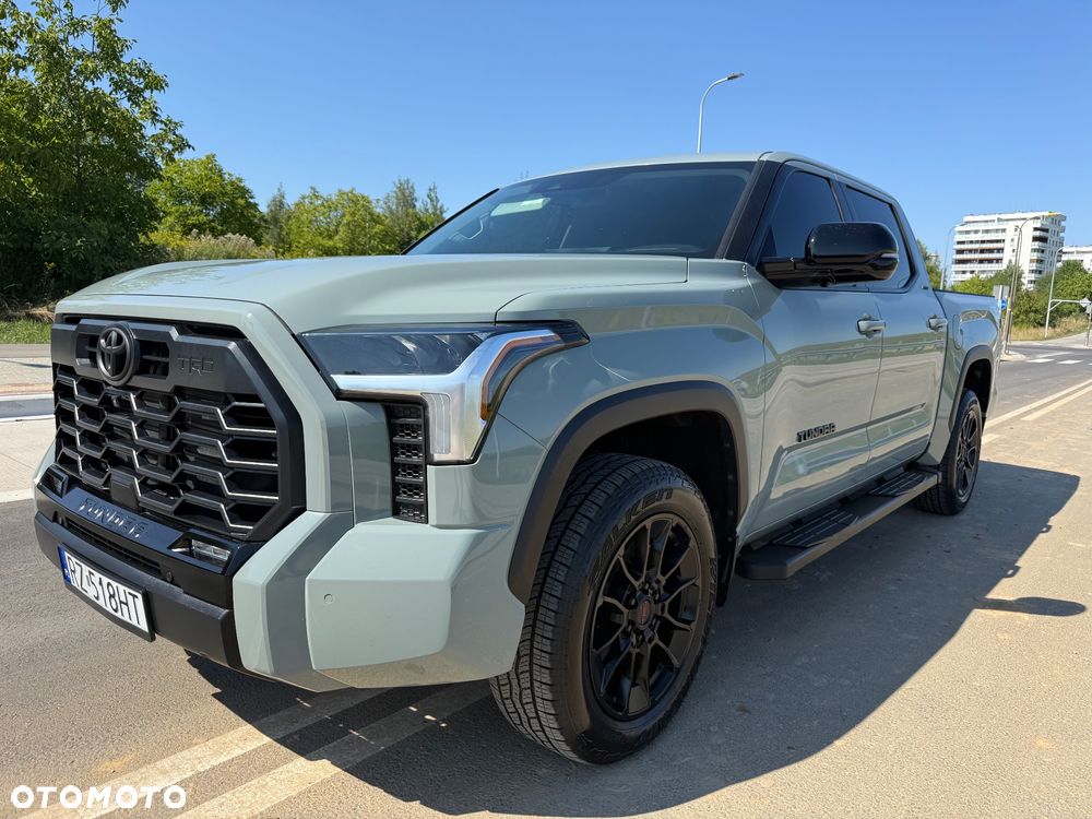 Toyota Tundra - 1