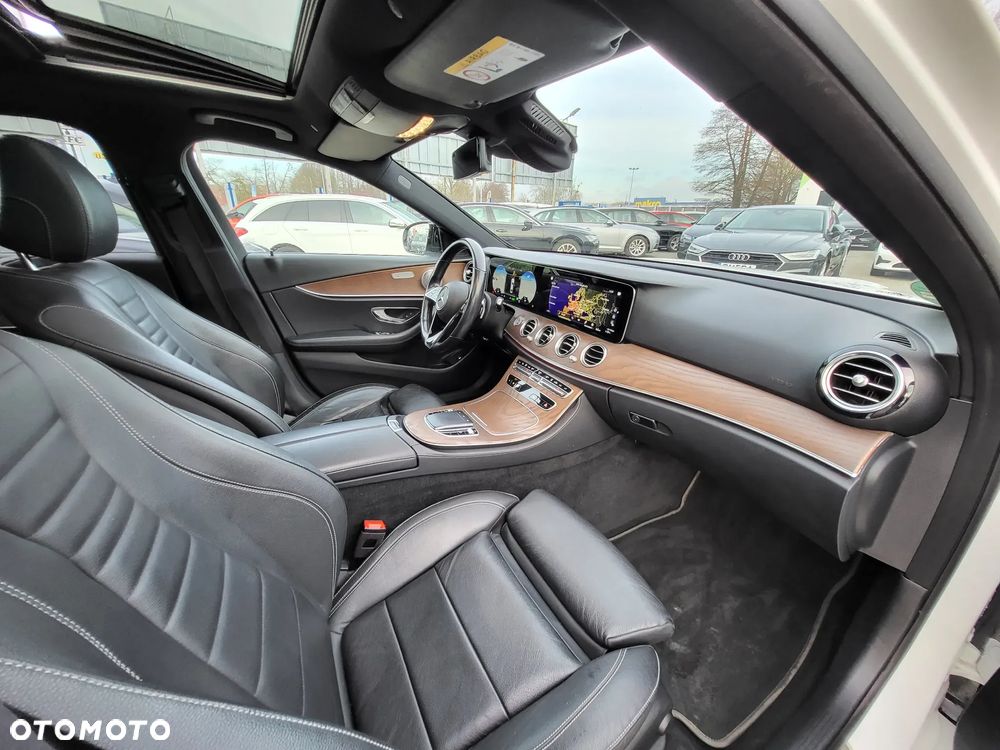 Mercedes-Benz Klasa E - 9