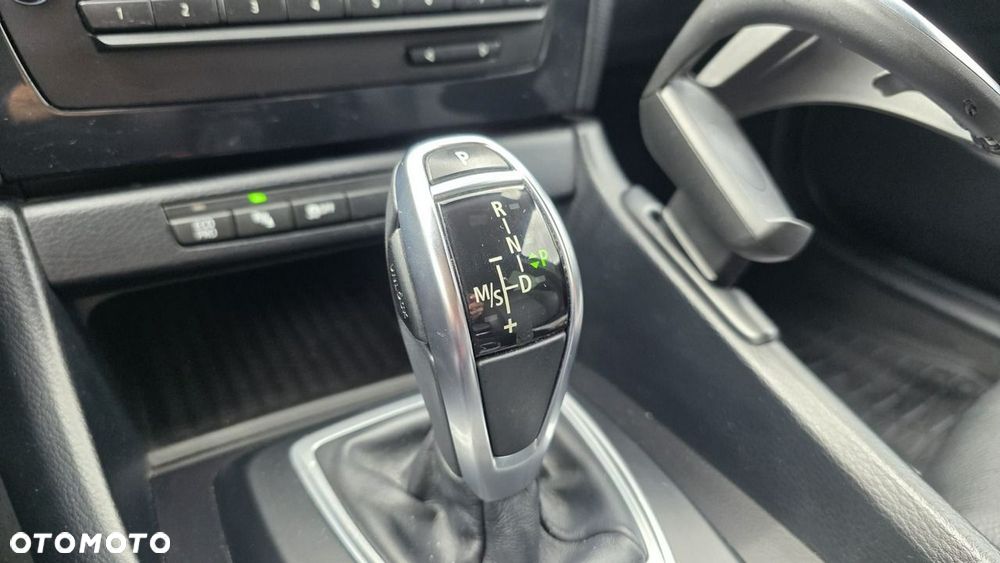 BMW X1 - 15