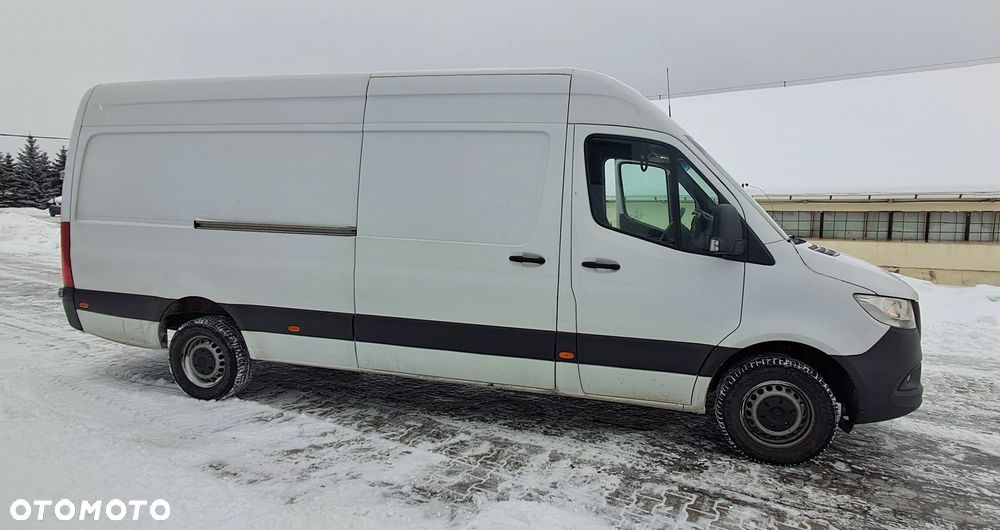 Mercedes-Benz SPRINTER - 11