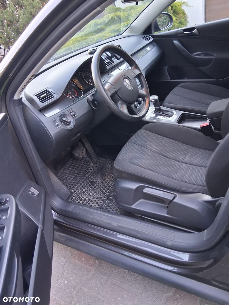 Volkswagen Passat - 8