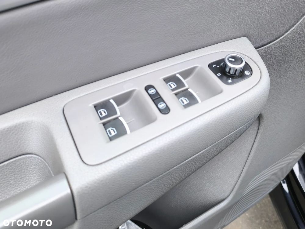 Volkswagen Sharan 2.0 TSI Highline DSG - 21