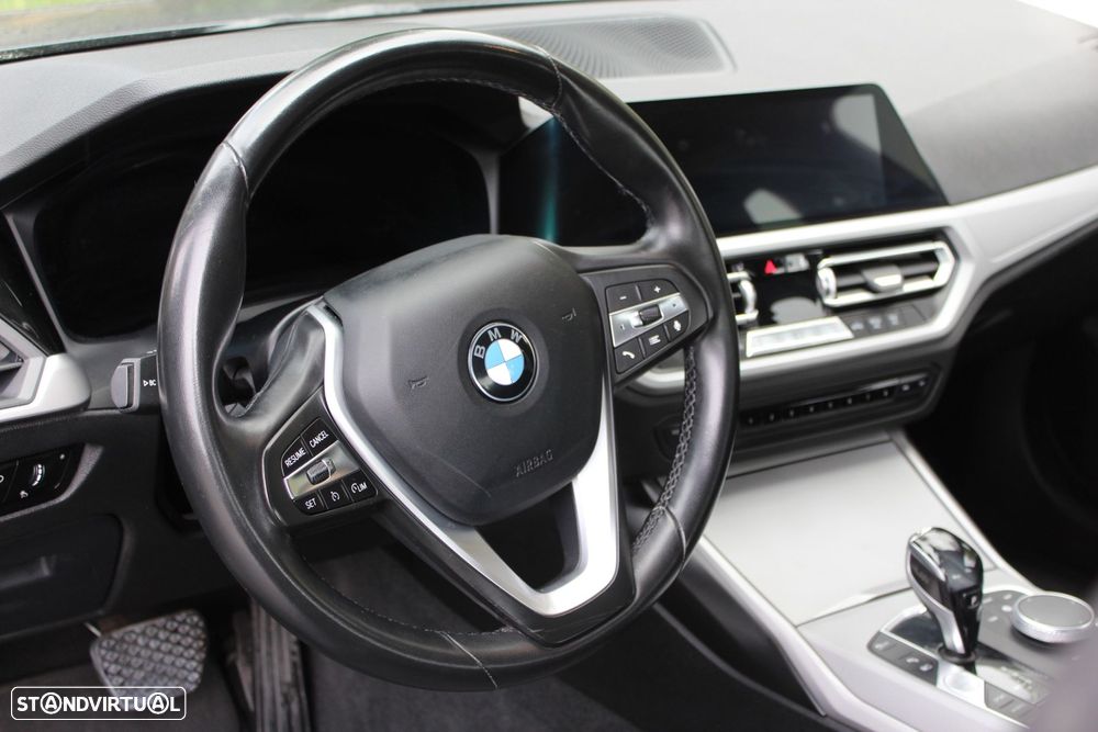 BMW 330 - 20