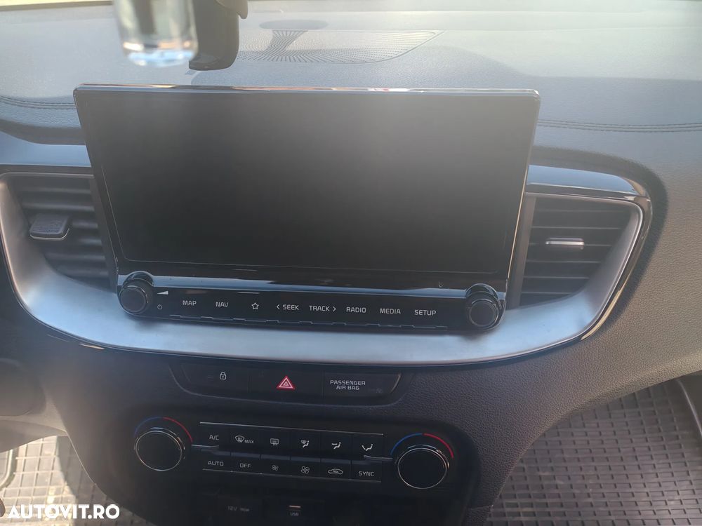 Kia Ceed - 7