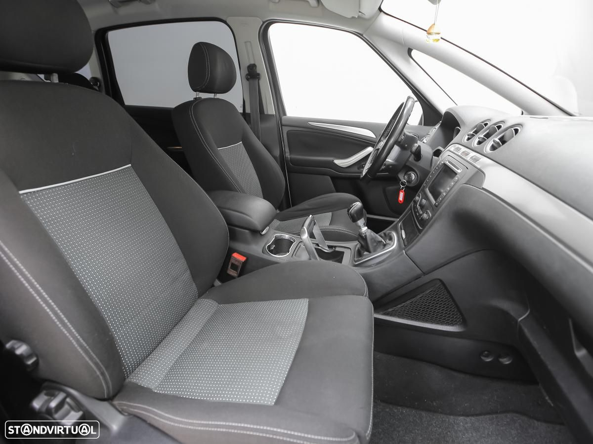 Ford S-Max - 9