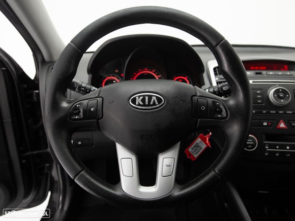 Kia Ceed - 13