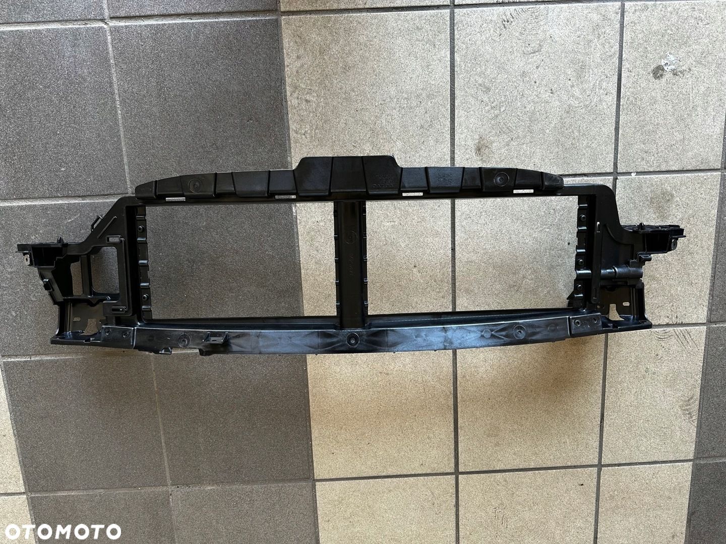 VOLVO XC60 II WZMOCNIENIE KIEROWNICA WLOT POWIETRZA PRZÓD 32345498 - 1