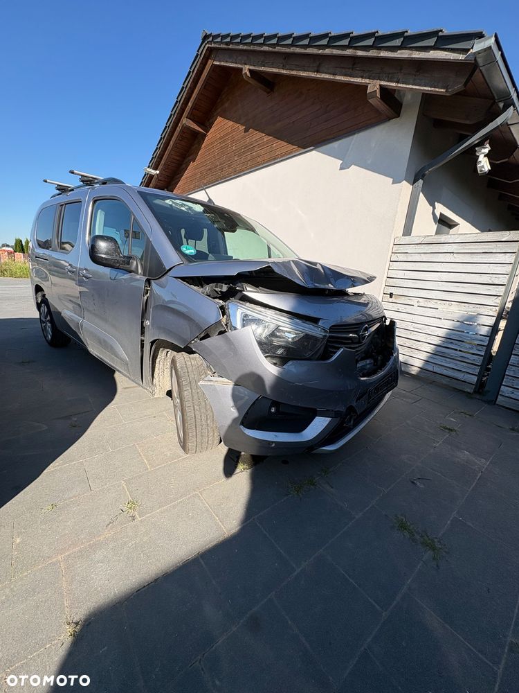 Opel Combo 1.2 Turbo Elite S&S - 2
