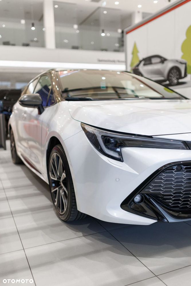 Toyota Corolla 1.8 Hybrid GR Sport Dynamic - 12