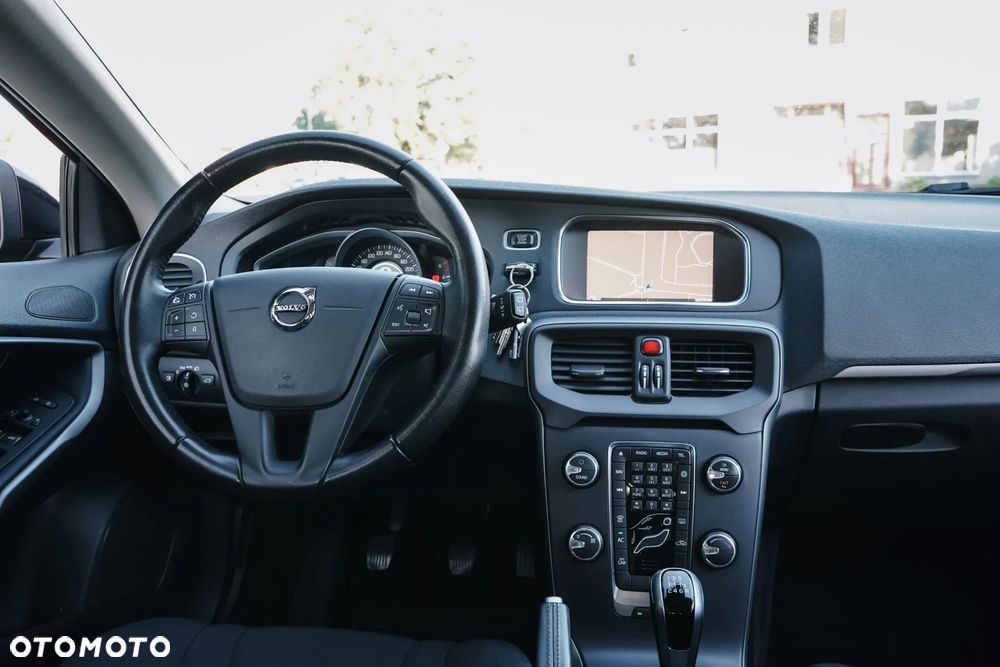 Volvo V40 D2 Momentum - 17