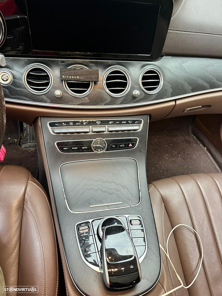 Mercedes-Benz E 220 d T 9G-TRONIC Exclusive - 5