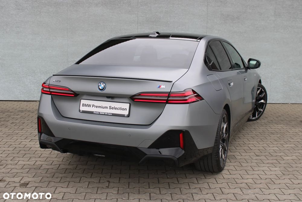 BMW Seria 5 550e xDrive PHEV M Sport - 6