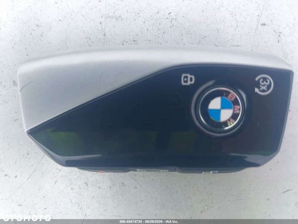 BMW i7 - 16