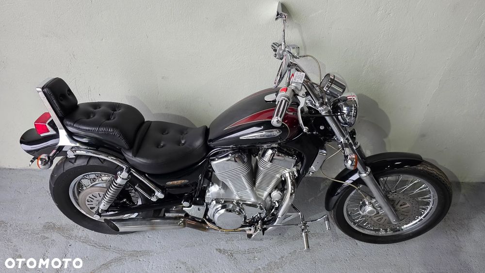 Suzuki Intruder - 4