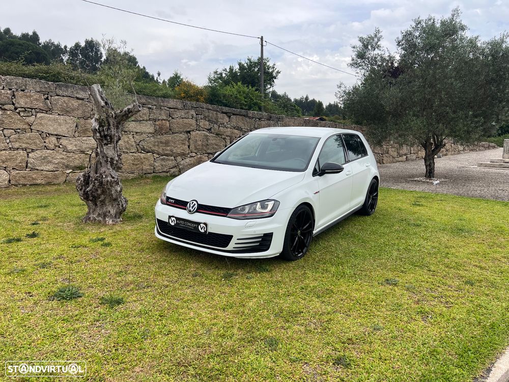 VW Golf 2.0 GTI DSG - 23