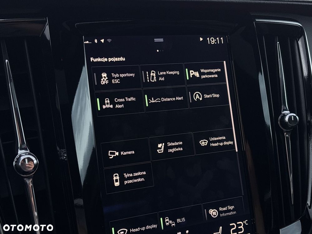 Volvo S90 D5 AWD R-Design - 31
