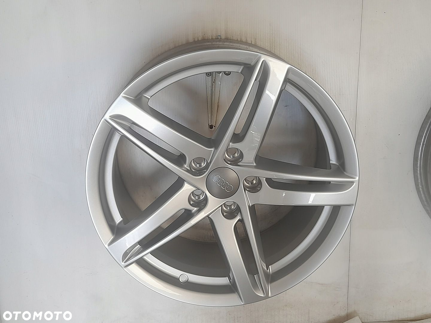 Felgi aluminiowe Audi 8K0071498A 18 5x112 ET47 - 2