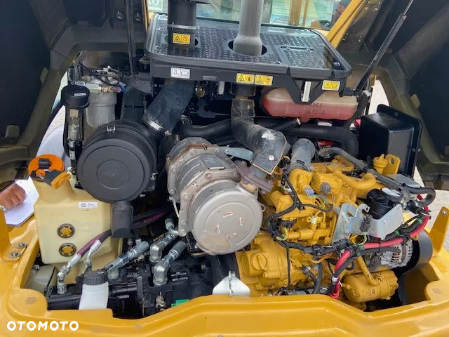 Caterpillar 907M - 14