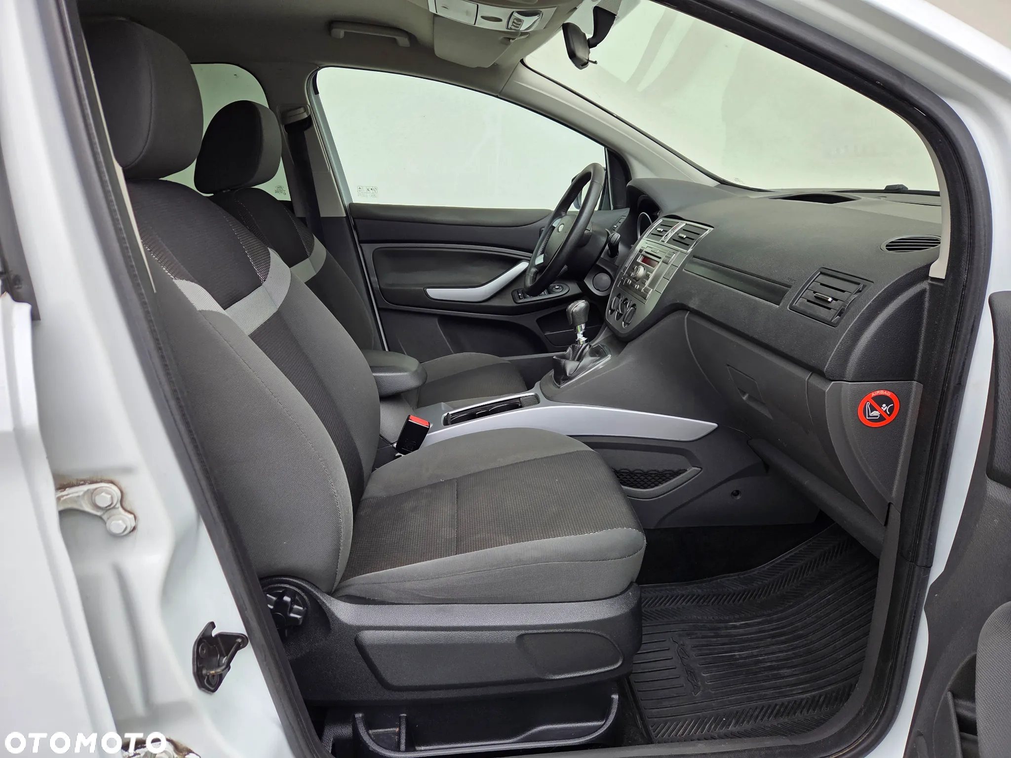 Ford Kuga - 11