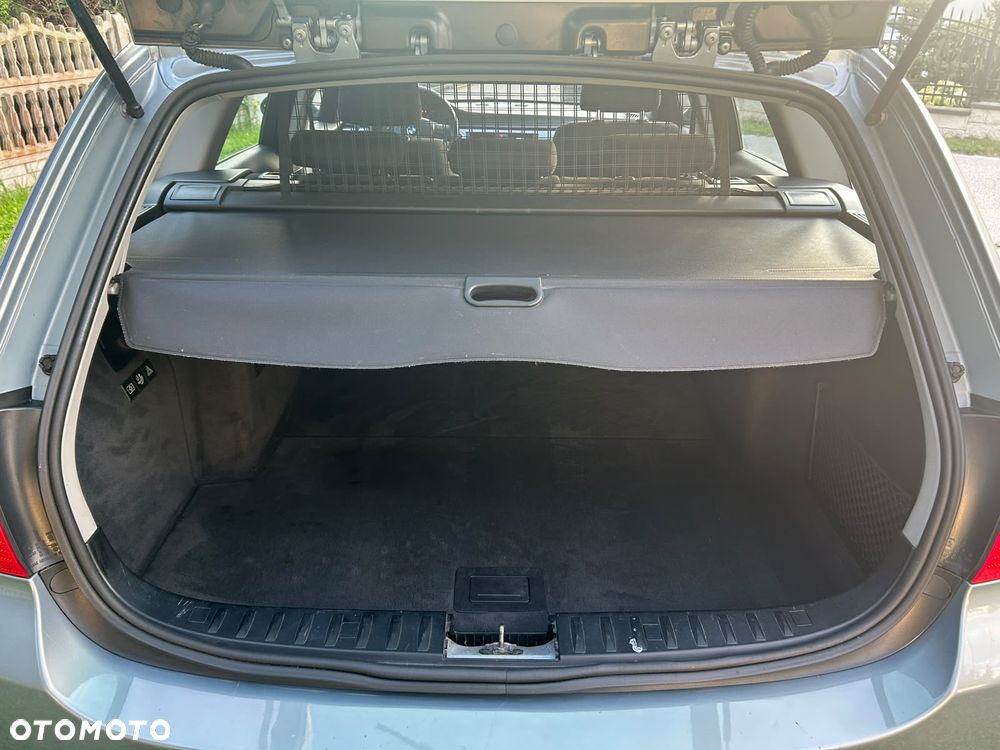 BMW Seria 3 320d - 15