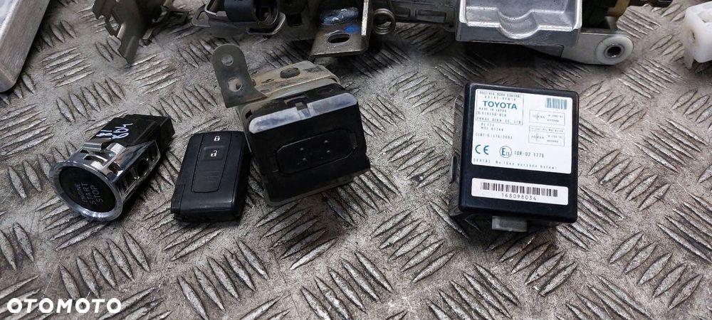 ZESTAW STARTOWY TOYOTA COROLLA VERSO II 2.0 D4D 89661-0F010 - 6