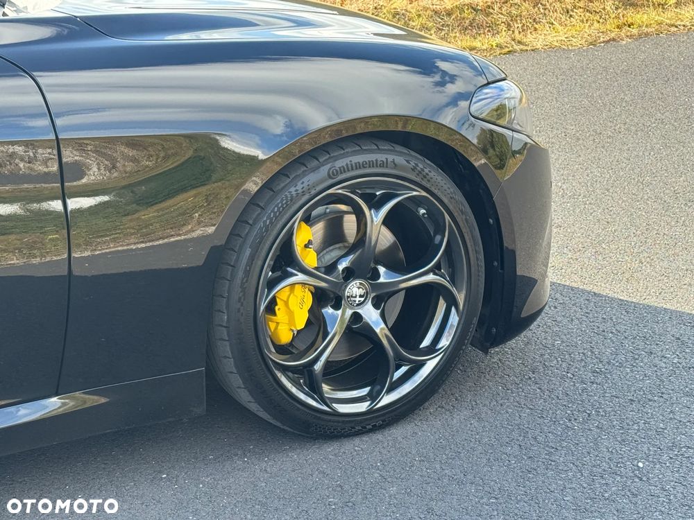 Alfa Romeo Giulia 2.0 Turbo 16V AT8 Veloce - 17