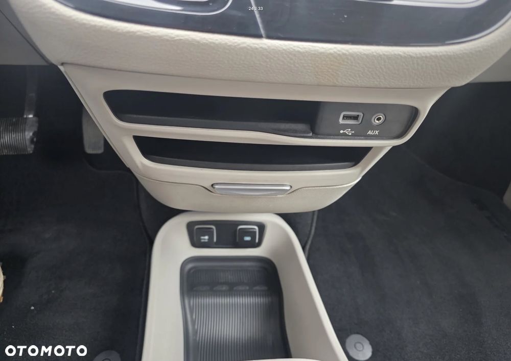 Chrysler Pacifica - 23
