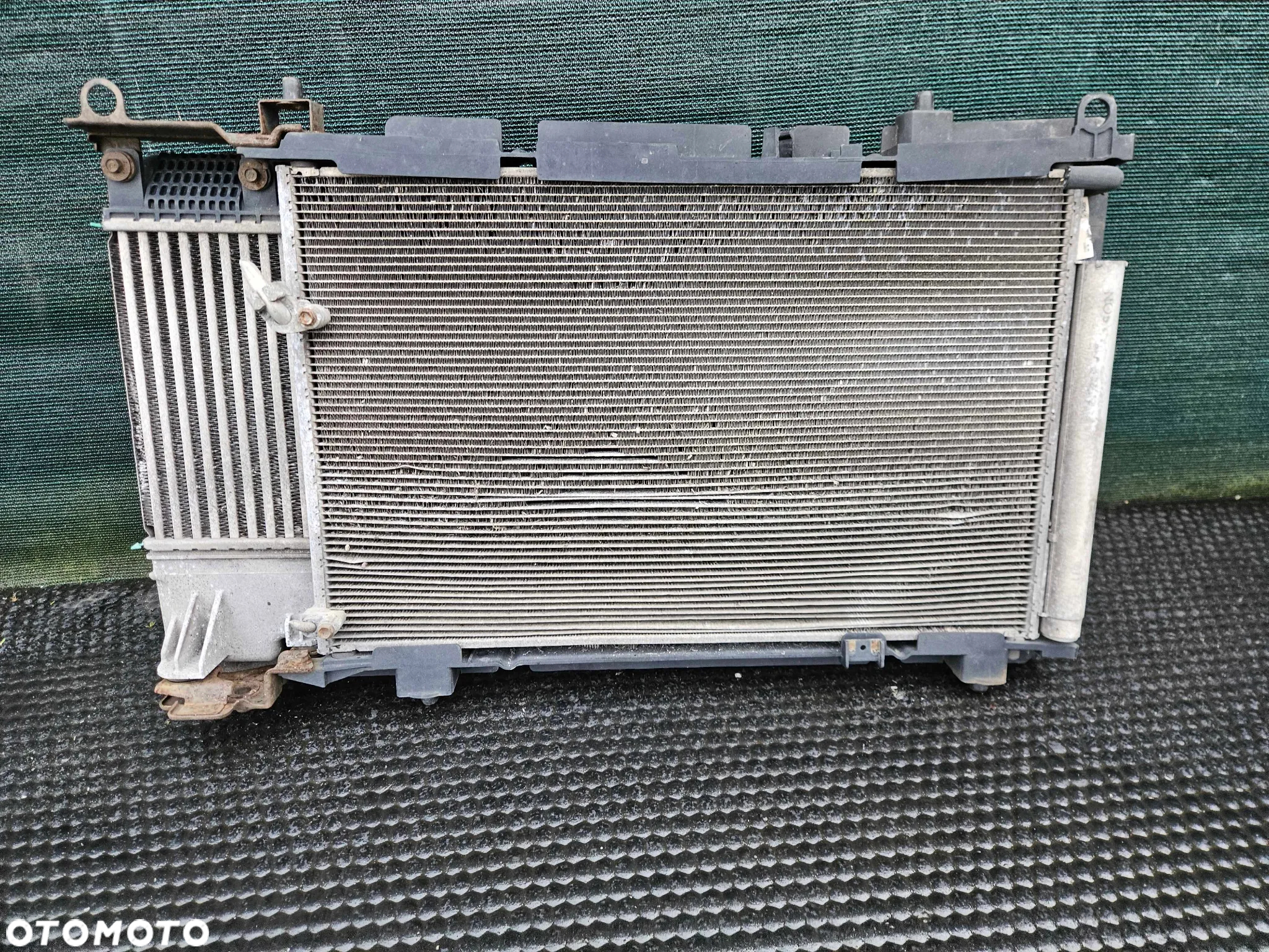 Chłodnica Wody Plynu Klimatyzacji Intercooler Wentylator 1.4 D4D Toyota Auris 1 I Lift 2011r - 2