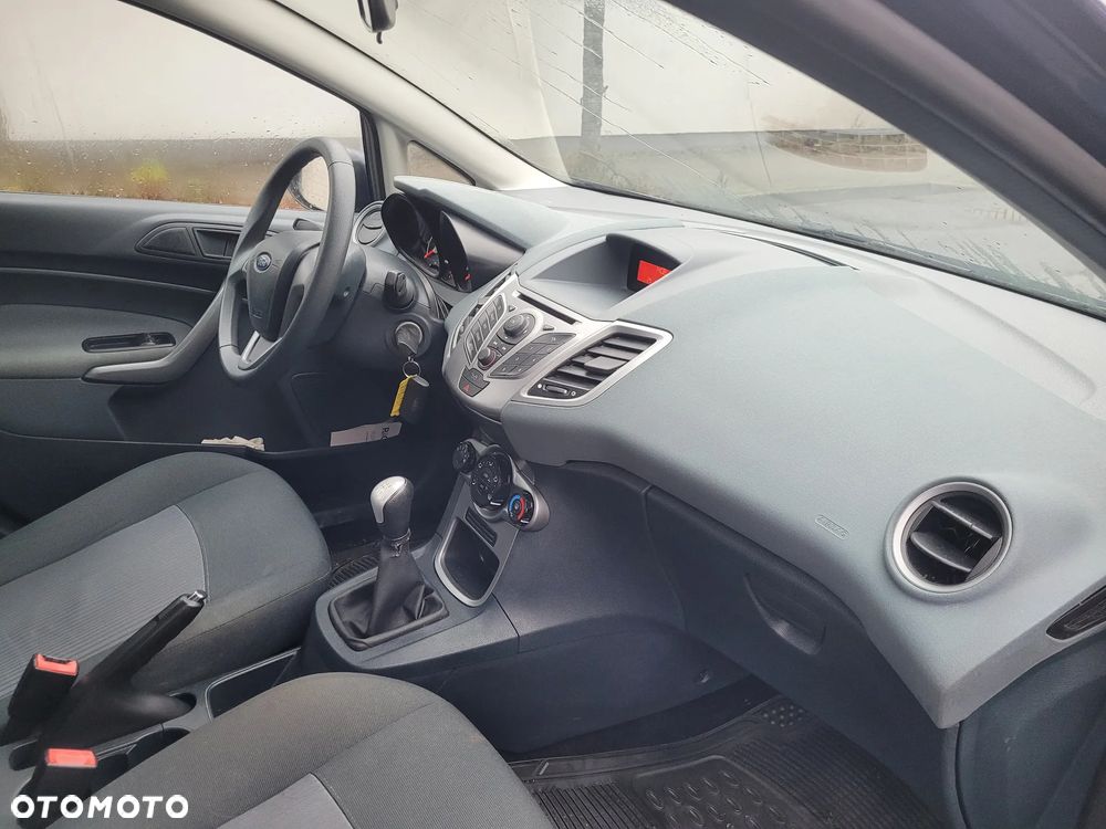 Ford Fiesta 1.25 Trend - 8