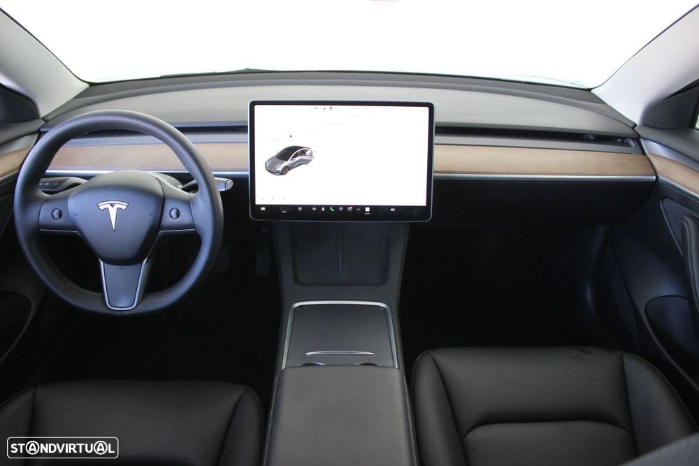 Tesla Model 3 - 21