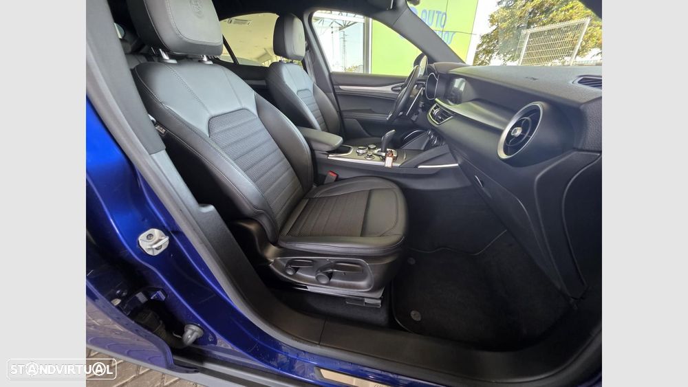 Alfa Romeo Stelvio 2.2 D Sprint Q4 AT8 - 17