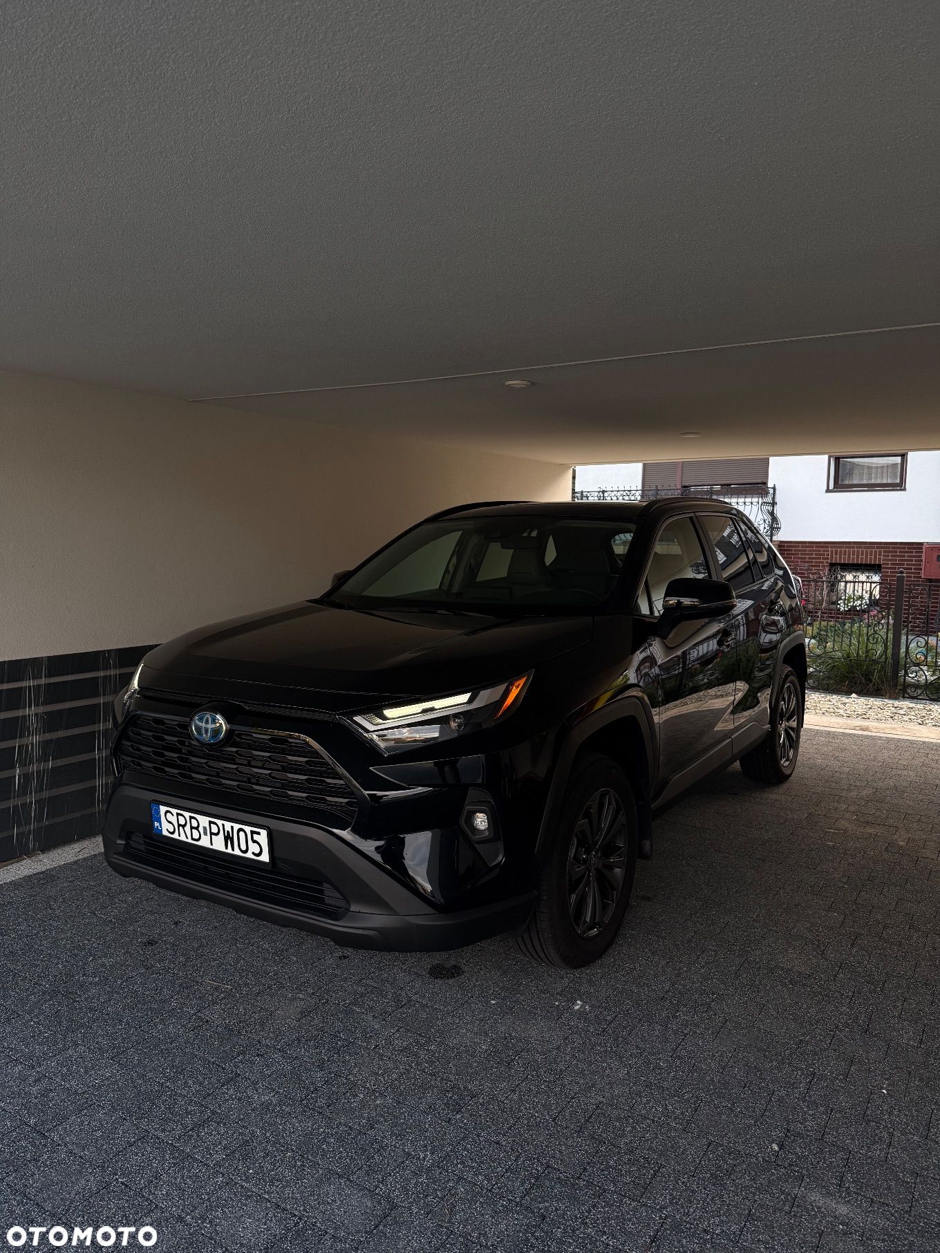 Toyota RAV4 - 1